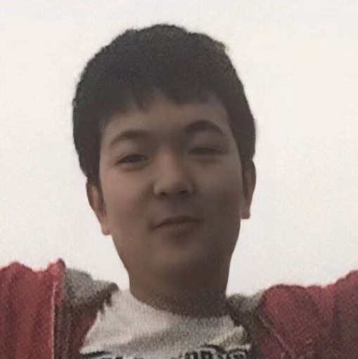 辛   鑫