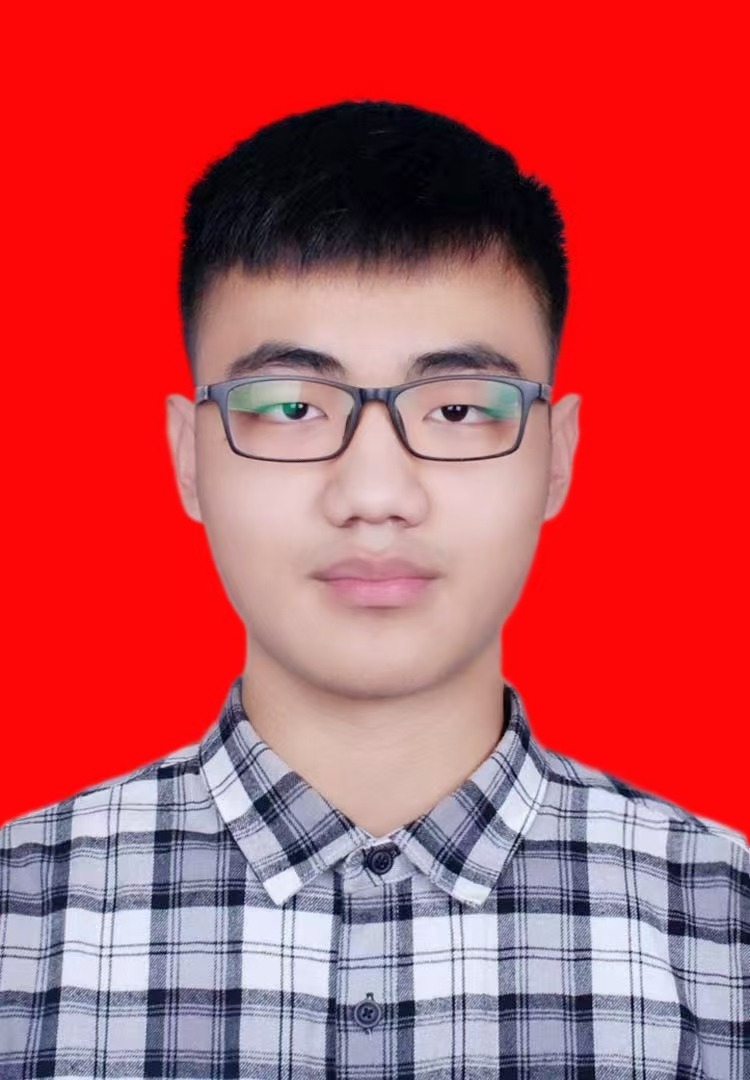 李曜彤